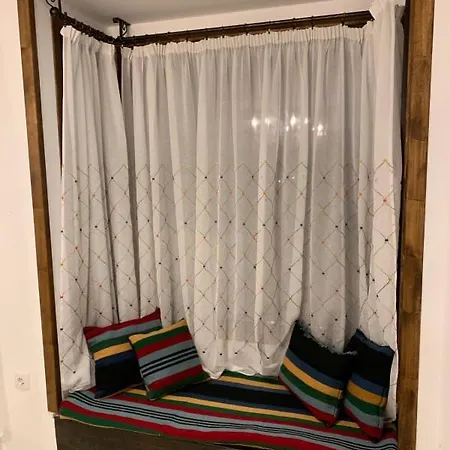 The Legends , Art & Forest וילה גברובו