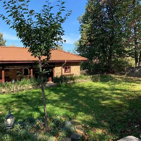 וילה The Legends , Art & Forest גברובו