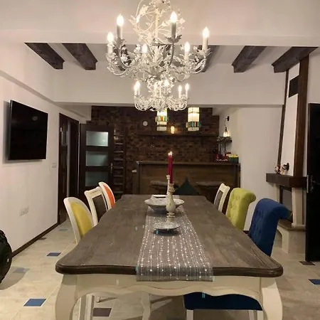 The Legends , Art & Forest וילה גברובו