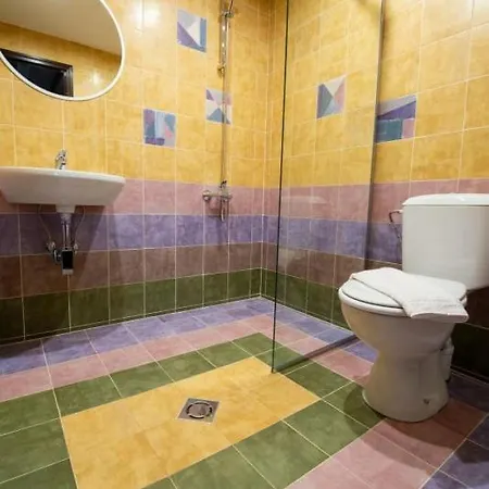 The Legends , Art & Forest גברובו