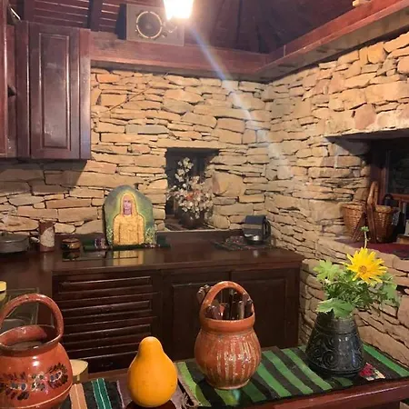 The Legends , Art & Forest וילה גברובו