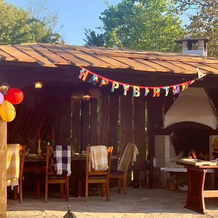 The Legends , Art & Forest וילה