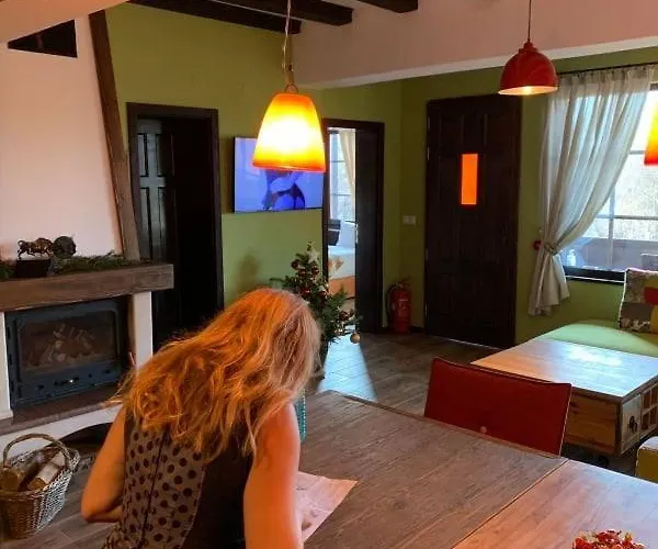 فيلة The Legends , Art & Forest