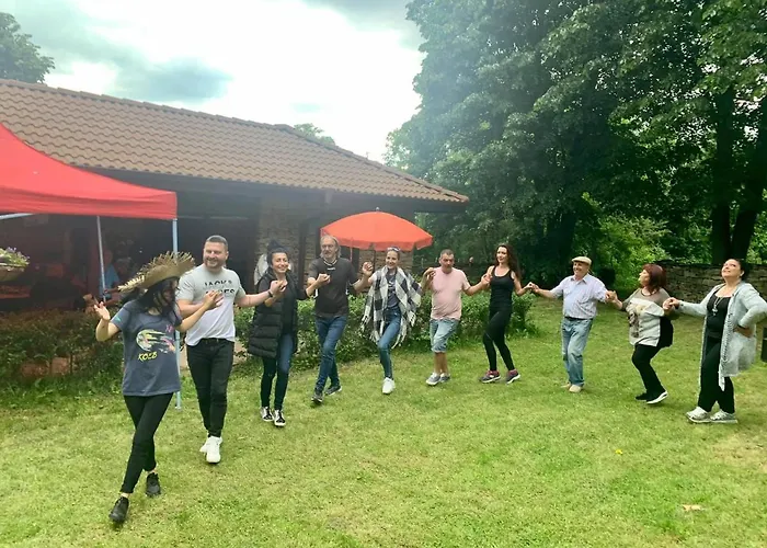 The Legends , Art & Forest * غابروفو