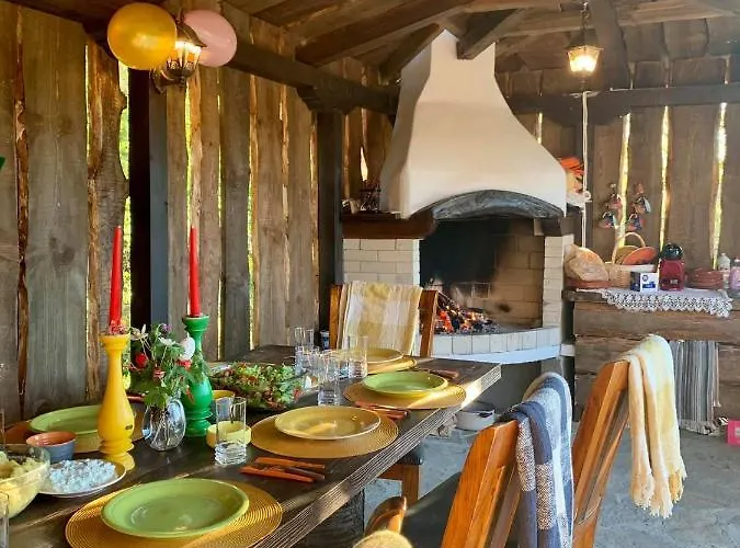 The Legends , Art & Forest فيلة *