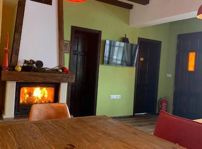 The Legends , Art & Forest * غابروفو