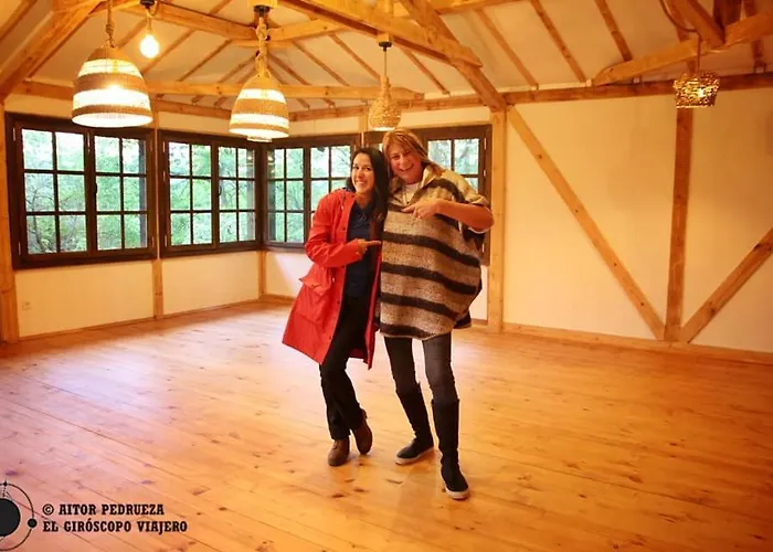 The Legends , Art & Forest فيلة *